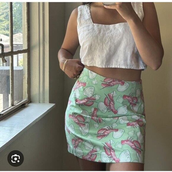 Vineyard Vines Womans Skirt Size 6 Lobsters/clams Lined EUC - Picture 1 of 8